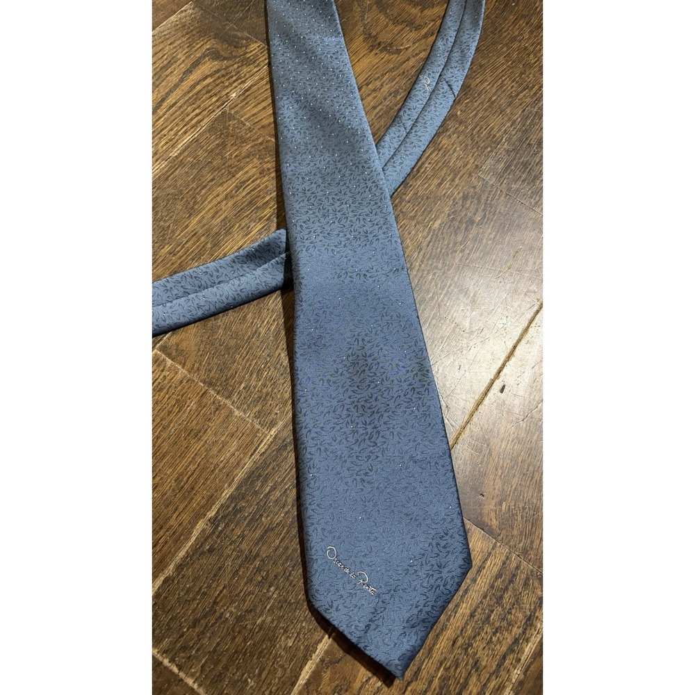 Vintage Oscar De La Renta Tie Blue